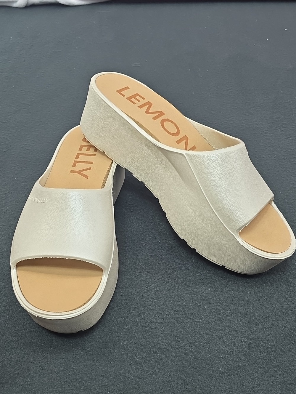 Lemon Jelly "Sunny" Platform Slide Sandals - Pearl / Warm Grey
